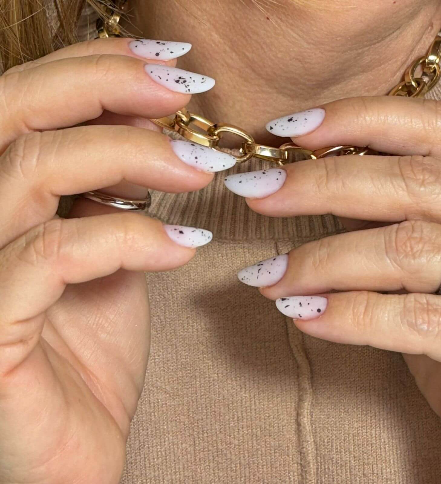 Trabalho de unhas Lauren Beauty 13