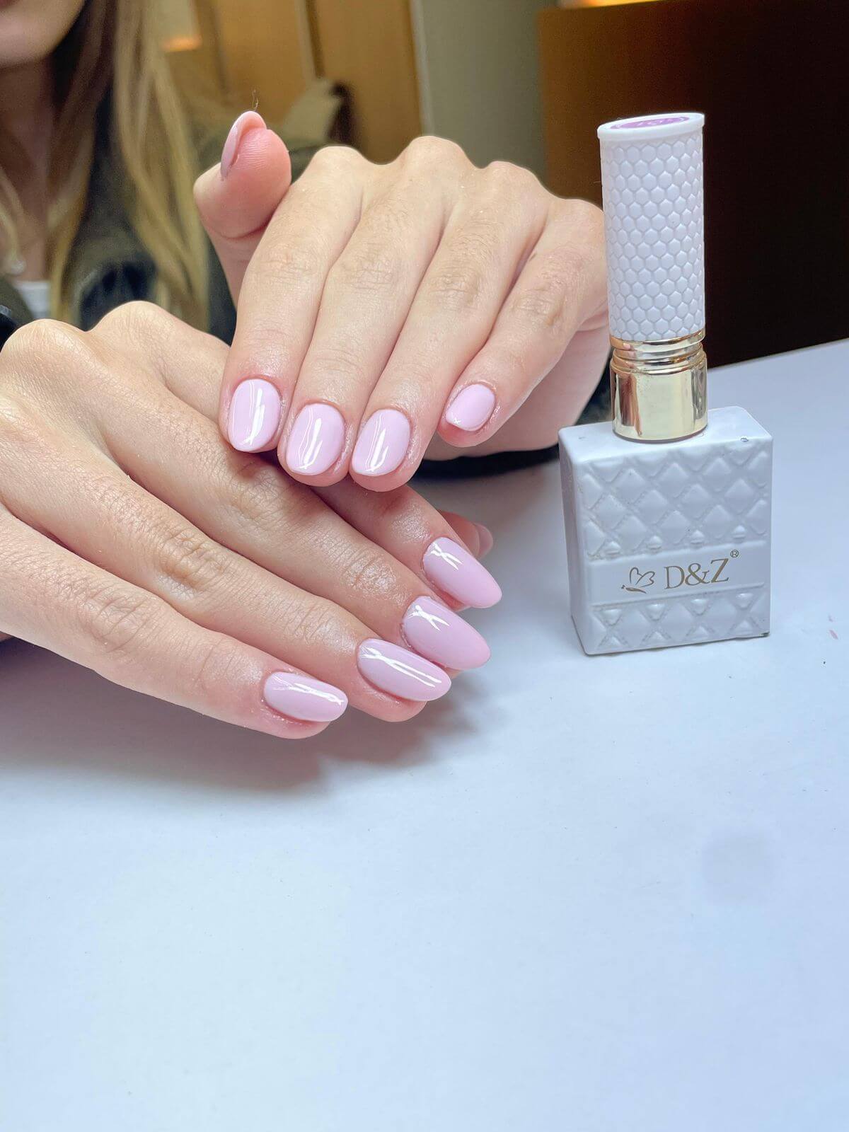 Trabalho de unhas Lauren Beauty 18